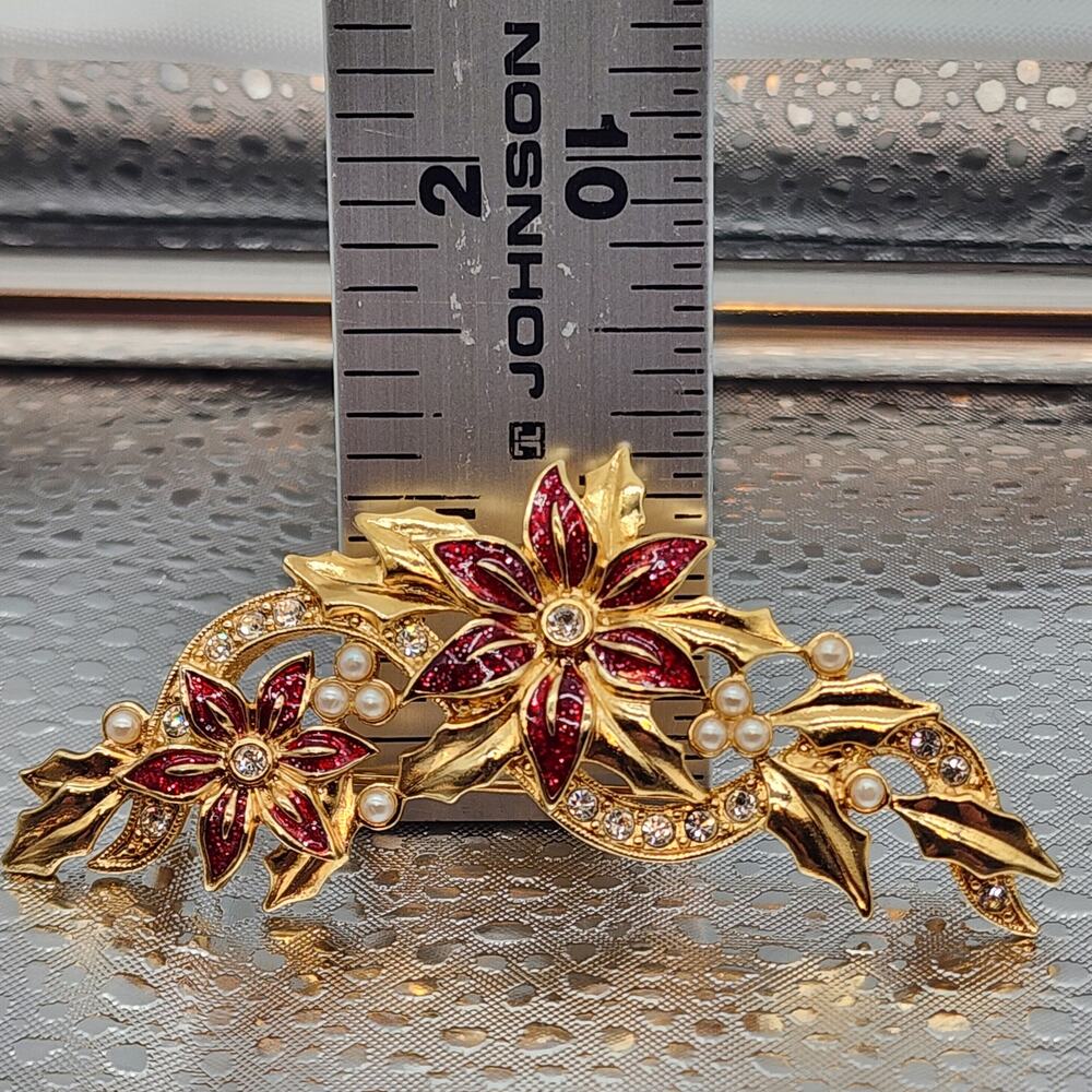 Avon Brooch Pin Christmas Flower Poinsettia Gold Tone Red Rhinestone Faux Pearl